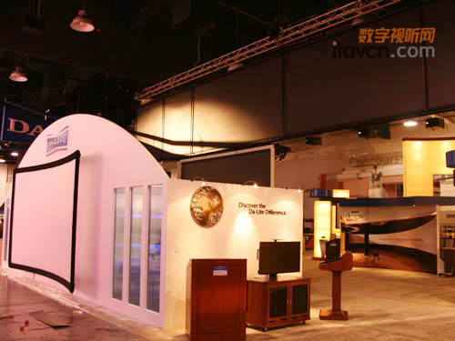 DA-LITE多款投影幕亮相Infocomm2010