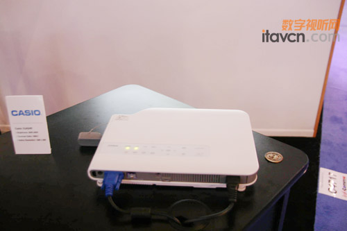 InfoComm2010卡西歐展出多款綠色小型投影機