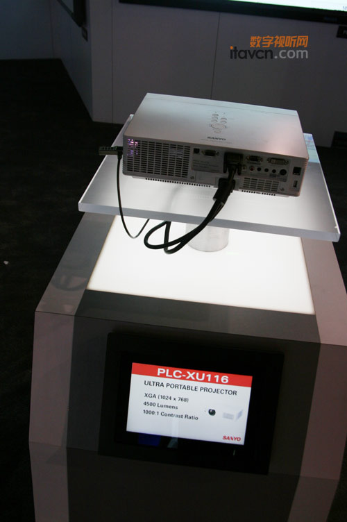 三洋多款WUXGA+無線投影機亮相Infocomm