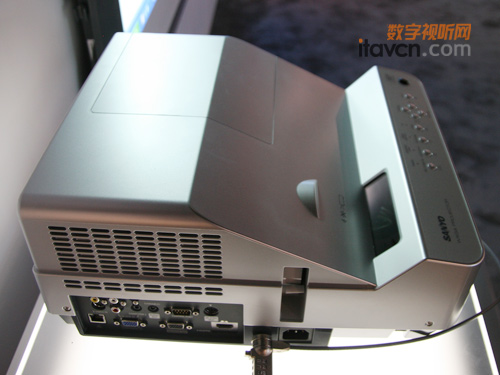 三洋全球最短焦投影機驚現(xiàn)Infocomm2010