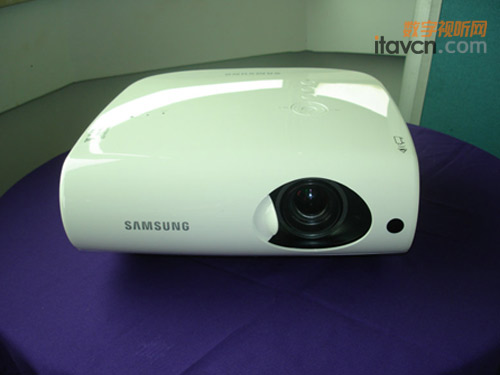 ����ͶӰ�CSP-L305