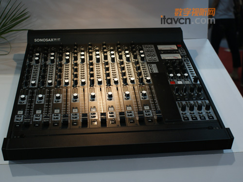鼎潤攜SONOSAX數字調音臺參展BIRTV2010