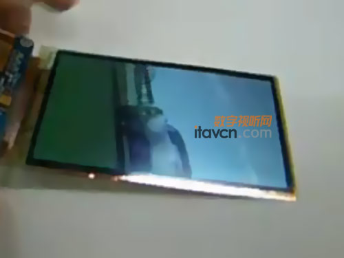 �����Ƴ�4.5�糬������AMOLED�@ʾ��