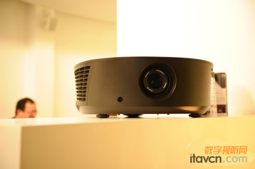 Runco攜手晟愷集成進(jìn)軍中國(guó)投影市場(chǎng)