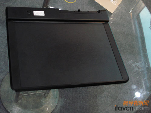 交互式電子投影幕的無線手寫板