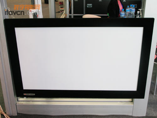 �t�~�����yĻ�aƷչʾ