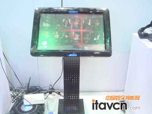 立式觸顯一體機