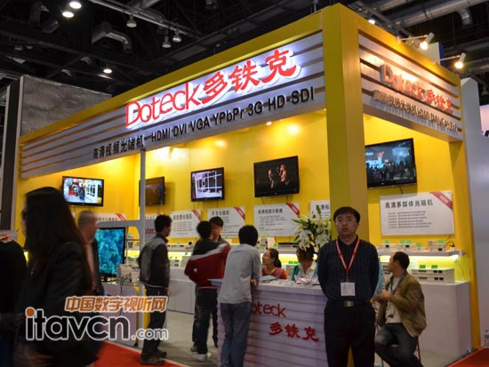 ���F��չ�_