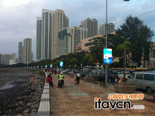 �R����������߅�����鄓��3G�o��LED�@ʾ��