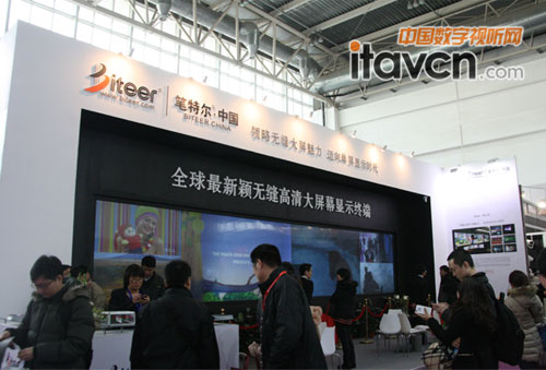 ���ؠ�չ�_