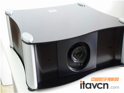 Runco X-200i投影機(jī)