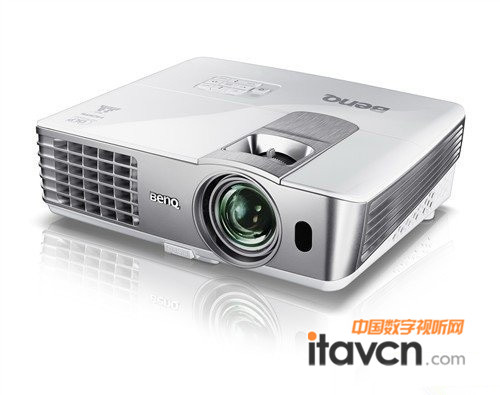 明基BenQ推短焦投影機