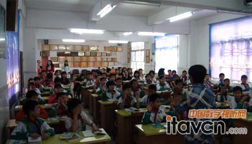 希沃seewo培訓再助獅子會“愛芯工程”