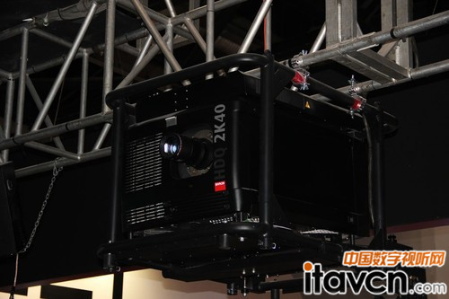 全球最亮的巴可HDQ-2K40投影機