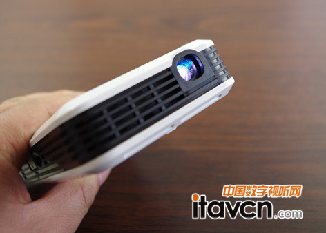 安卓4.22系統雙核LED微型投影機