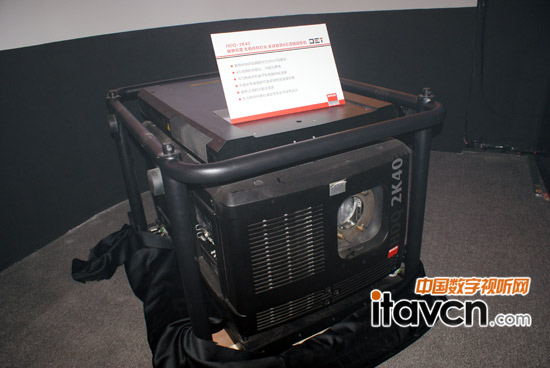 巴可全球首款達到4萬流明HDQ系列