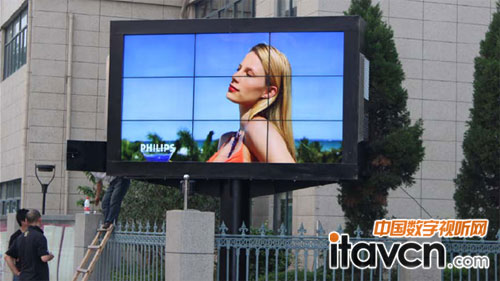 顯示屏正對陽光條件下實際顯示效果