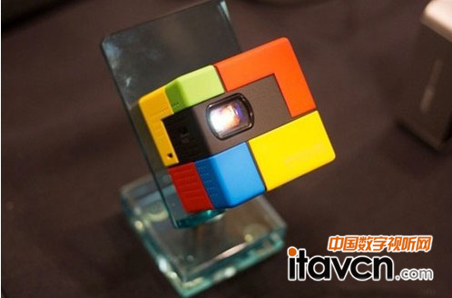 ��Rollei�Ƴ�ȫ����СͶӰ�xInnocube