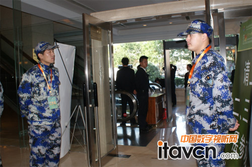 第20屆北京國際音響展 展會現場的安保人員