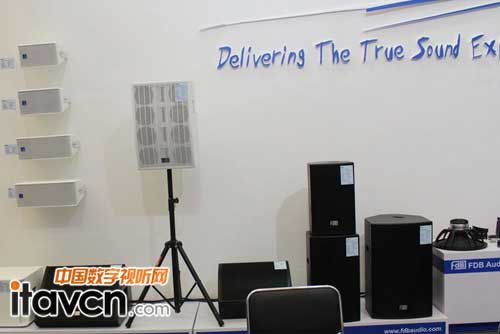 FDB攜旗下系列產(chǎn)品亮相2013上海音響展