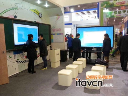 仙視“寓教”交互式一體機精彩亮相中國教育裝備展
