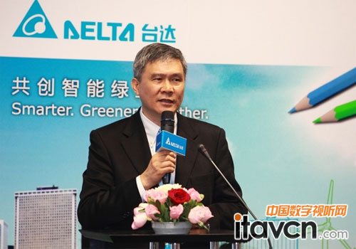 �_�_(d��)��Ӣ�������L�gӭ�~����B�_�_(d��)ȫ�򲼾��c�l(f��)չ