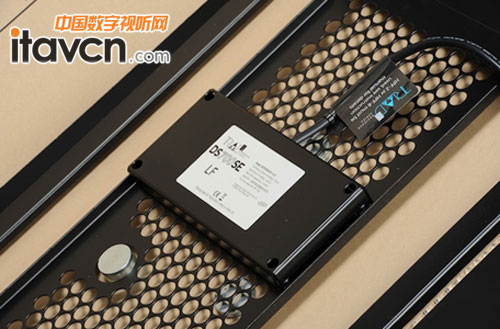 Triad�뉦ʽ�[�ΓP��DS700se