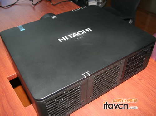 日立高亮工程投影機D1100X頂部圖