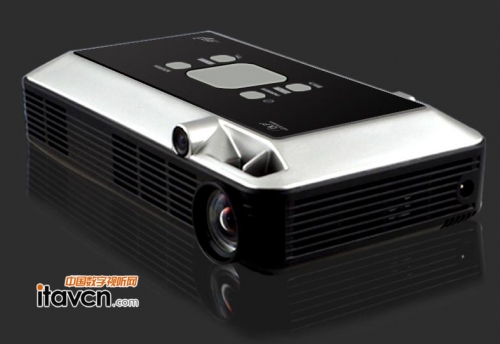 全球首推書寫微型投影機