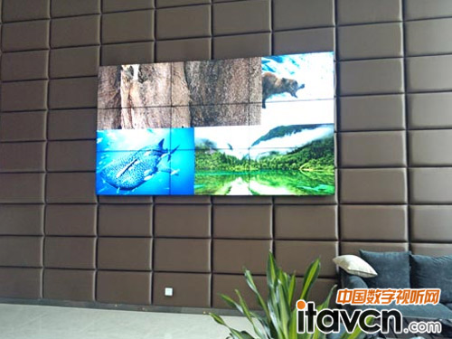 液晶拼接屏安裝現場