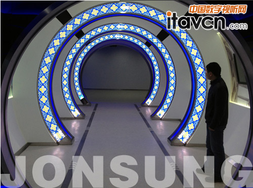 中祥創(chuàng)新安徽經(jīng)濟(jì)技術(shù)開發(fā)區(qū)led弧形屏案例