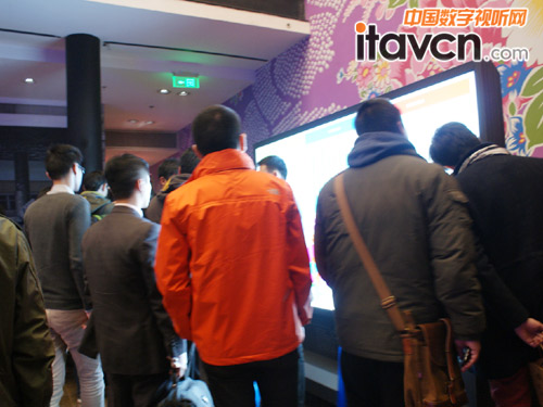 ��ͶҕӍV-MAX���ܾ�Ļ�l(f��)�����F(xi��n)��