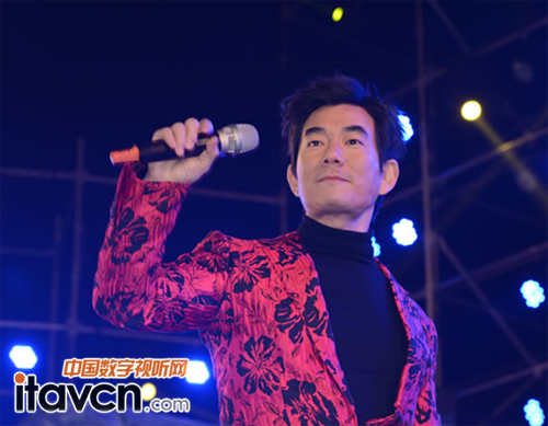 C-MARK�������l��������t�R���ݳ���ɫ