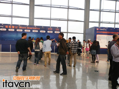 Infocomm2014���ʃ��ݓ��ȿ�