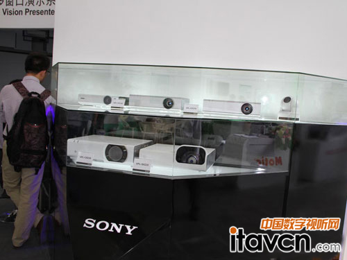 ���ᳬ�̽�ͶӰ