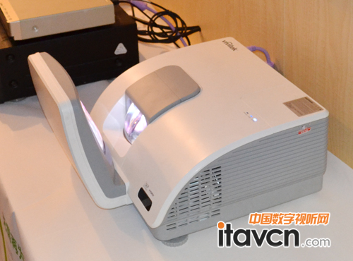 ��Ӎ����ϵ������ͶӰ