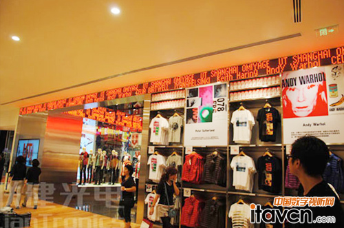 聯建光電閃耀全球最大優衣庫上海旗艦店