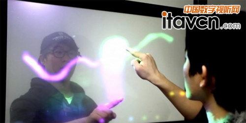 韓國推出雙面透明觸控屏