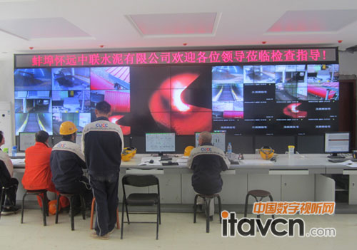 ���հ����S�^��������Ͷ3X8 47��LCDƴ�ӣ����O�µ������{������