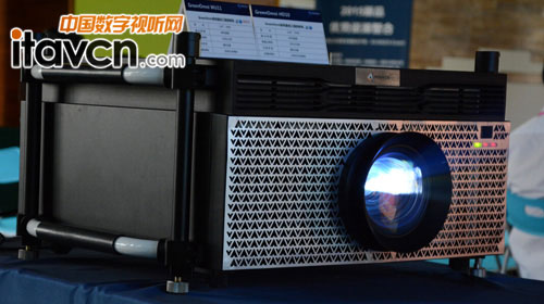 WU11���⹤��ͶӰ�C