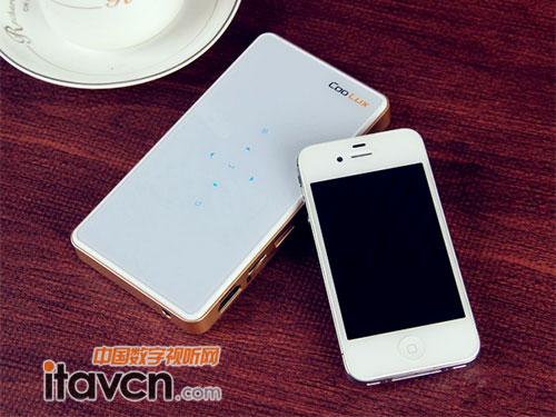 微型投影酷樂(lè)視Q6