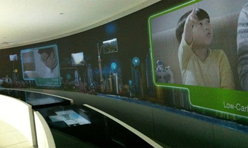 上海科技館巨幕投影采用Vivitek(麗訊)D6010工程投影機搭建顯示方案系統