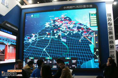 �����_ʢ�b����InfoComm