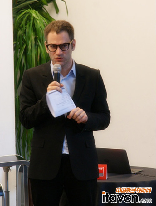 UCCA館長田霏宇發表演講