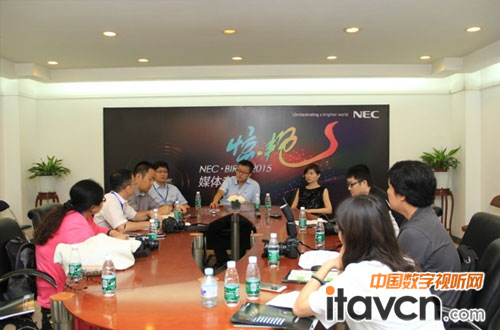 NEC�ߌ��I(l��ng)��(d��o)�ͬF(xi��n)��(ch��ng)ý�wӛ�߾͑�(zh��n)��Ҏ(gu��)�����a(ch��n)Ʒ�������ۺ����(w��)�ȶ෽���M(j��n)����Ȝ�ͨ����