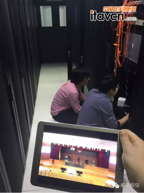 威泰視信技術工程師調試現場