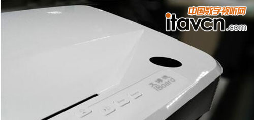 艾博德股份攜手富士康全面進軍激光投影教育產業