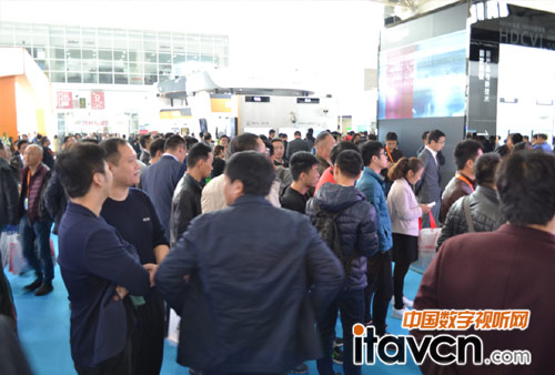 大華展位客戶、觀眾絡繹不絕