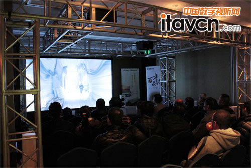 入墻揚(yáng)聲器就是一個(gè)塑料玩具?