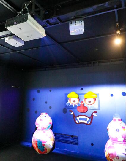 在佳能投影機的助力下,觀眾可以在“新壺中天•桃源篇”開啟一段奇幻的桃源之旅